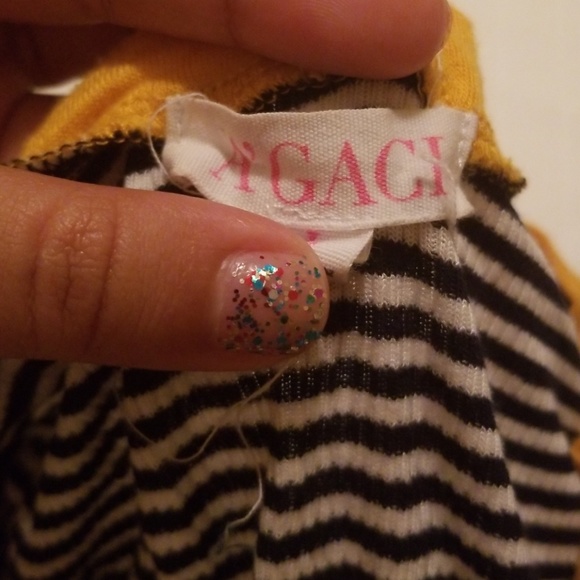 ๐ด Striped Crop Top - Picture 4 of 6